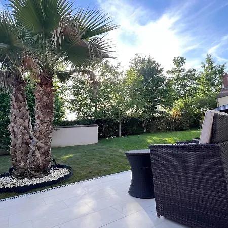 Apartment Cozy Duplex With Terrace 3km From Magny-le-Hongre