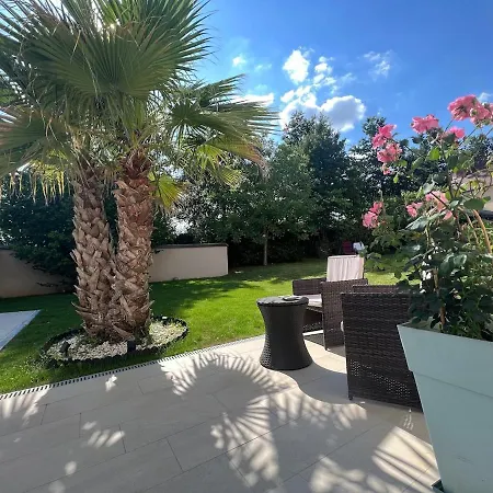 Cozy Duplex With Terrace 3km From